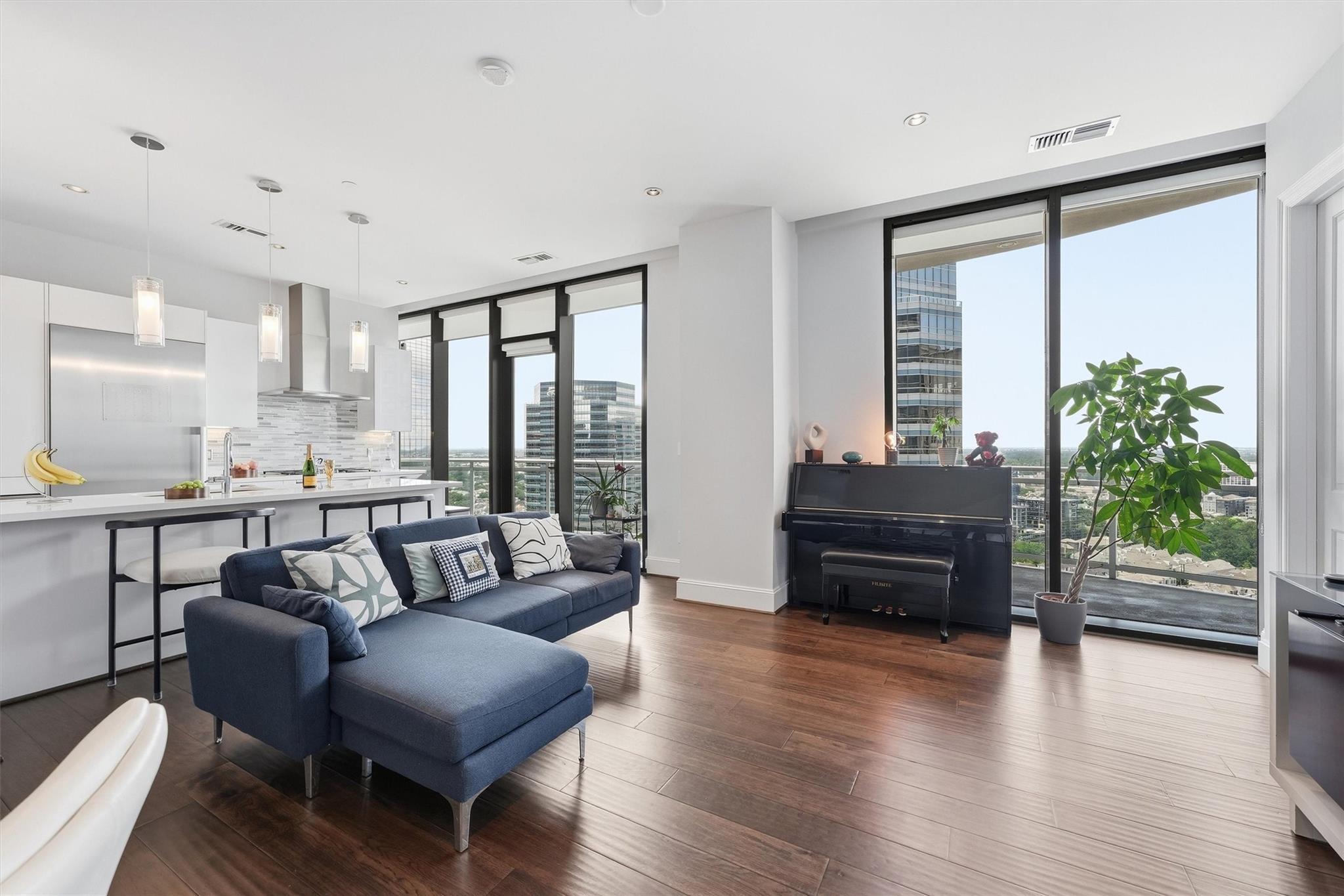 1409 Post Oak Boulevard 2203