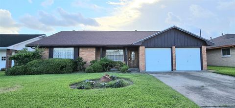 Photo of 11606 Glenhollow Drive, Houston, TX 77048 (MLS # 91007174)