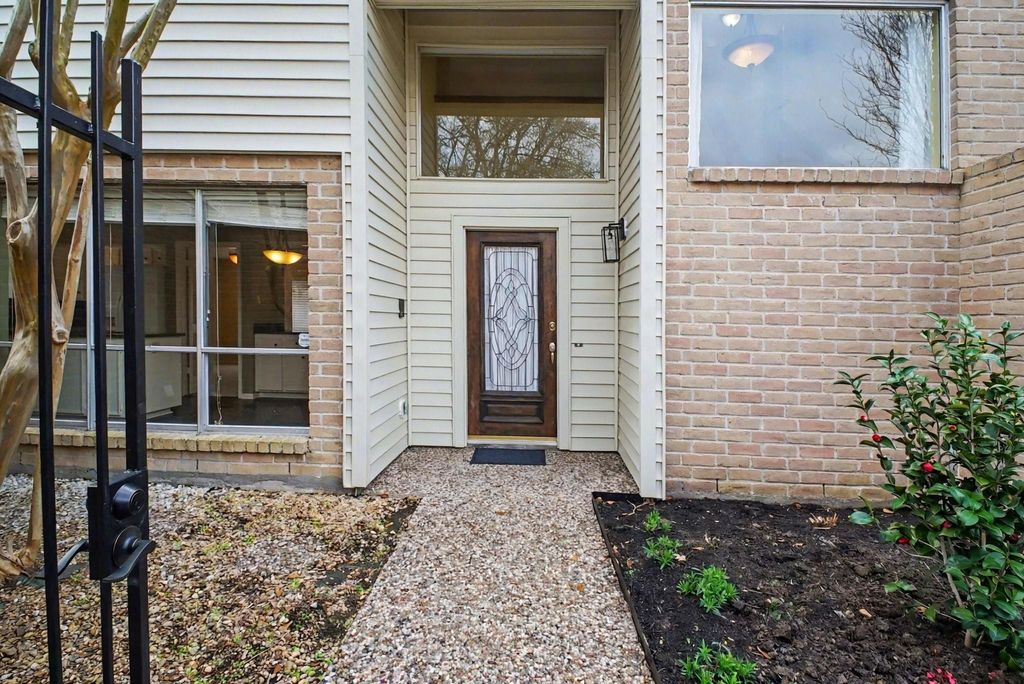 Photo of 12231 Meadow Lake Drive, Houston, TX 77077 (MLS # 86689124)