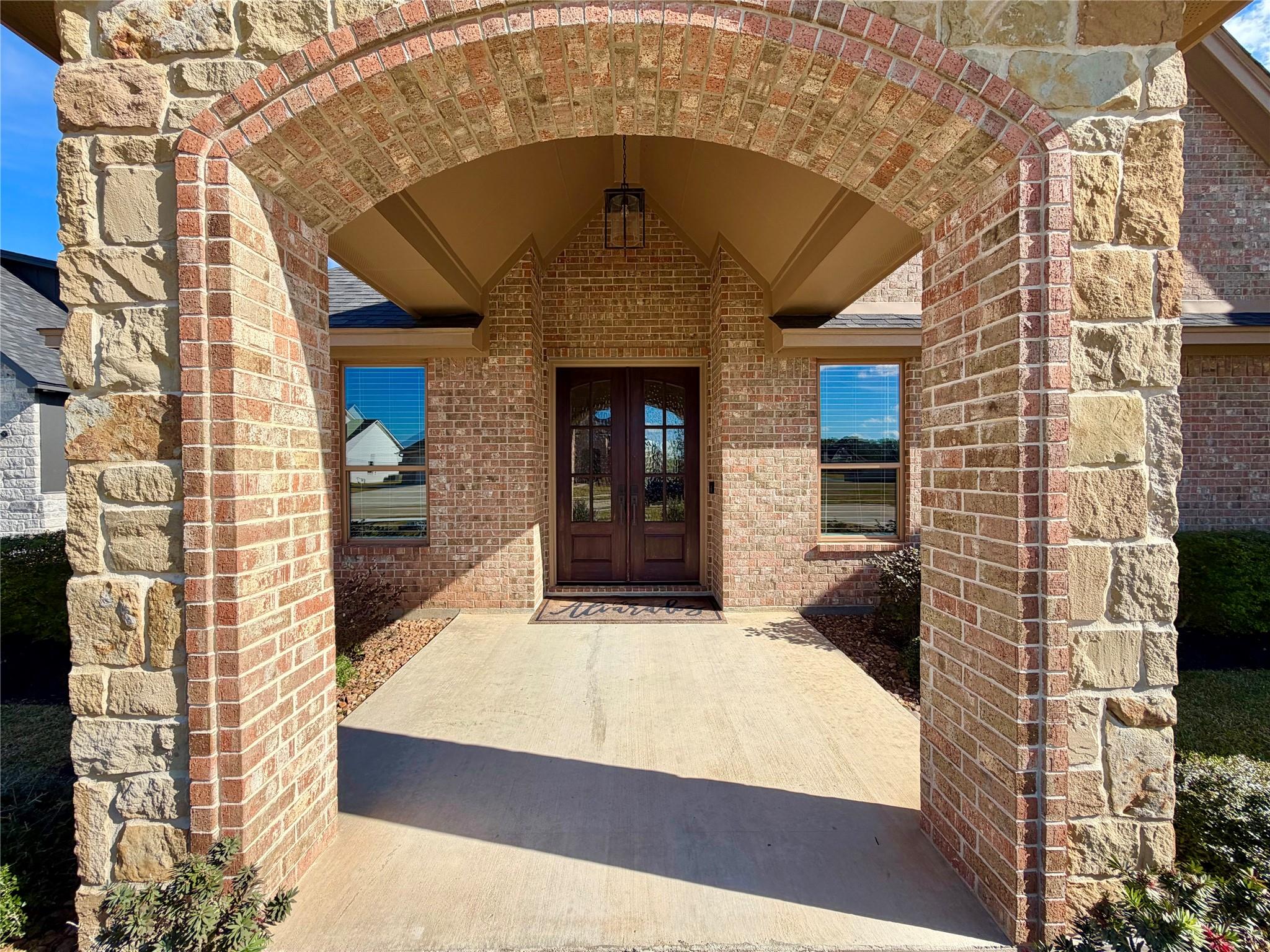 838 Oak Ridge Drive