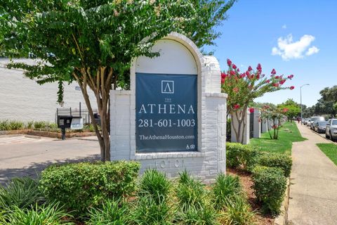 Photo of 10101 Forum Park Drive #1053, Houston, TX 77036 (MLS # 16730720)