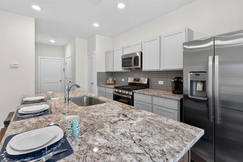 Tiny photo for 2013 Rocky Sharp Trail, Houston, TX 77088 (MLS # 80401404)