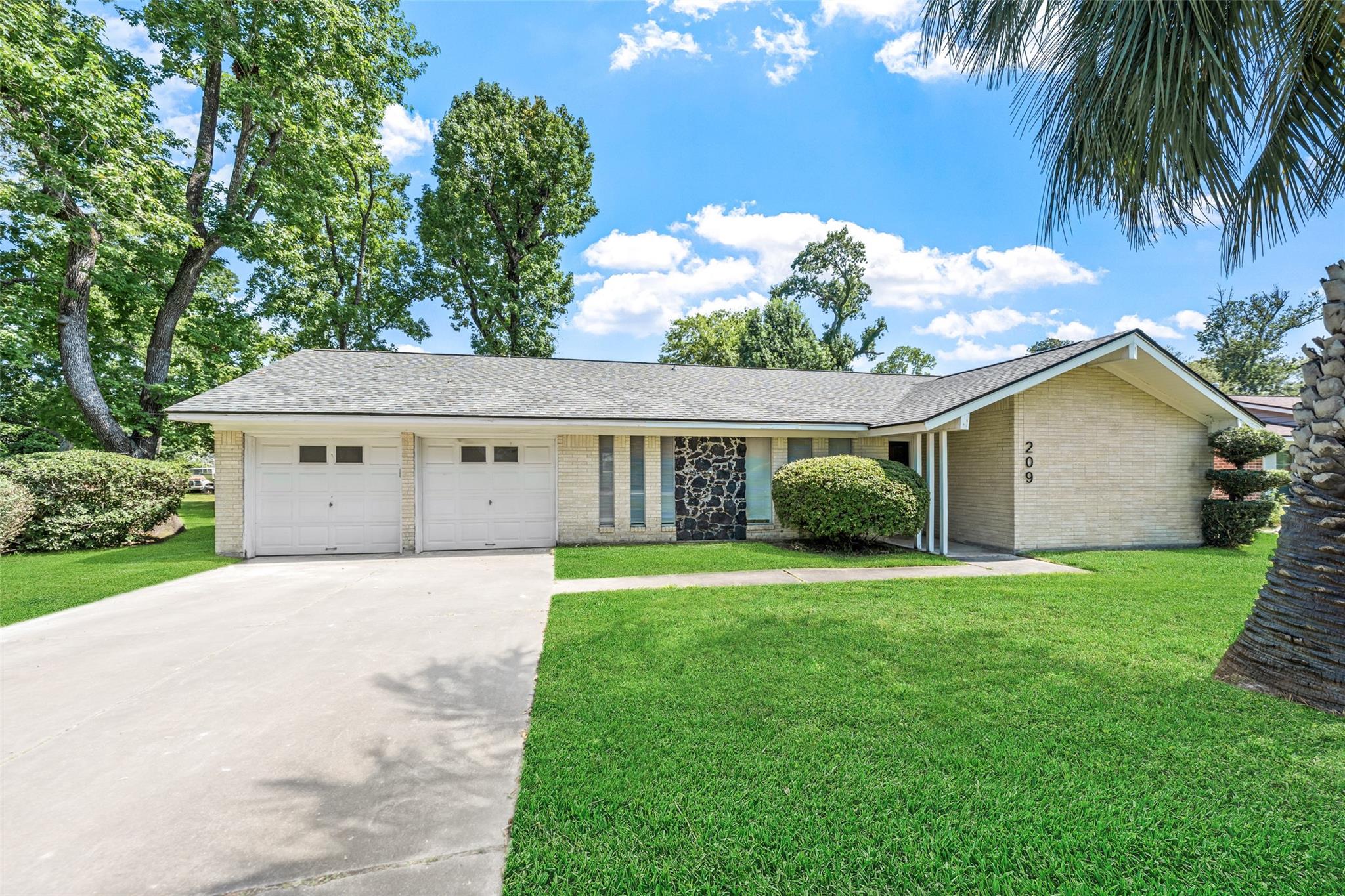 209 Pine Oak Drive