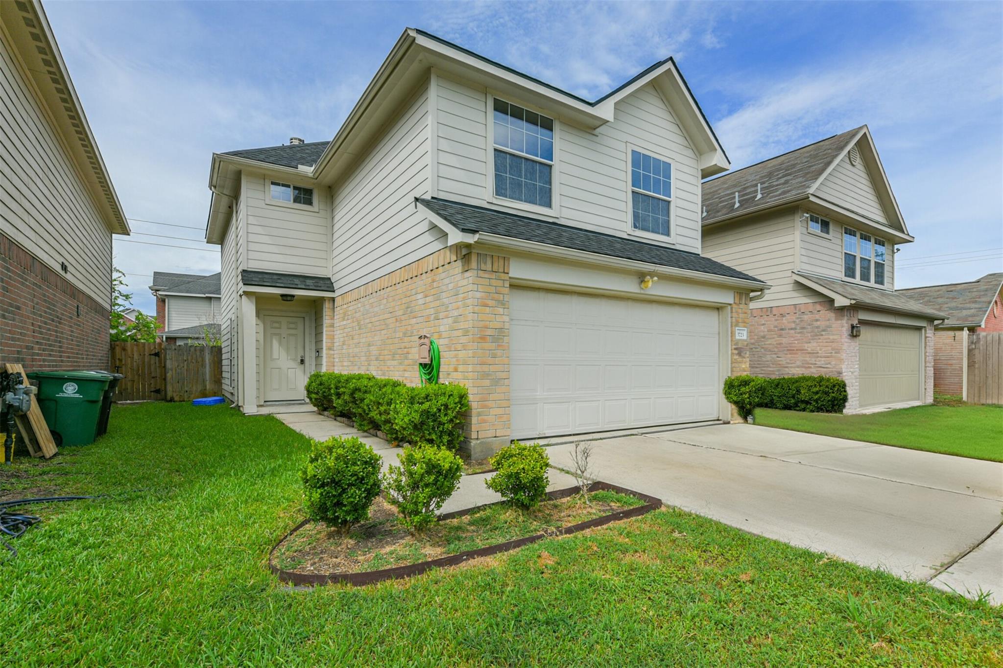 13723 Rural Oak Street