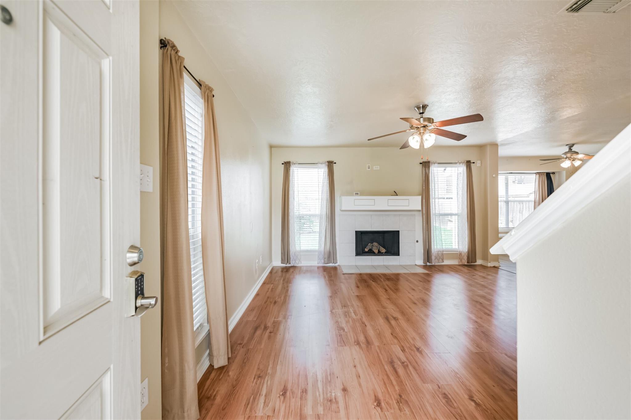 13723 Rural Oak Street