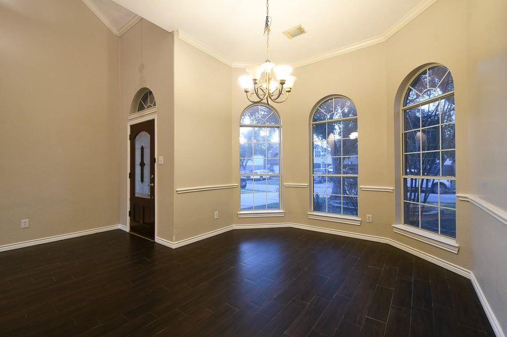 Photo of 212 Rolling Springs Lane, Dickinson, TX 77539 (MLS # 68842931)