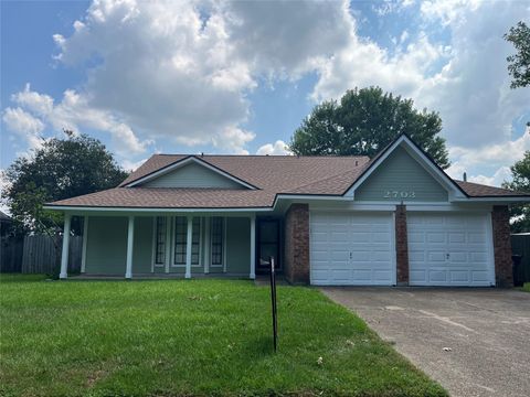Photo of 2703 Hot Springs Drive, Pearland, TX 77584 (MLS # 9325606)