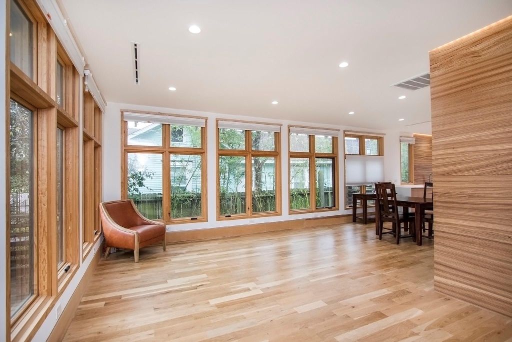 Photo of 811 E 23rd Street, Houston, TX 77009 (MLS # 98090605)