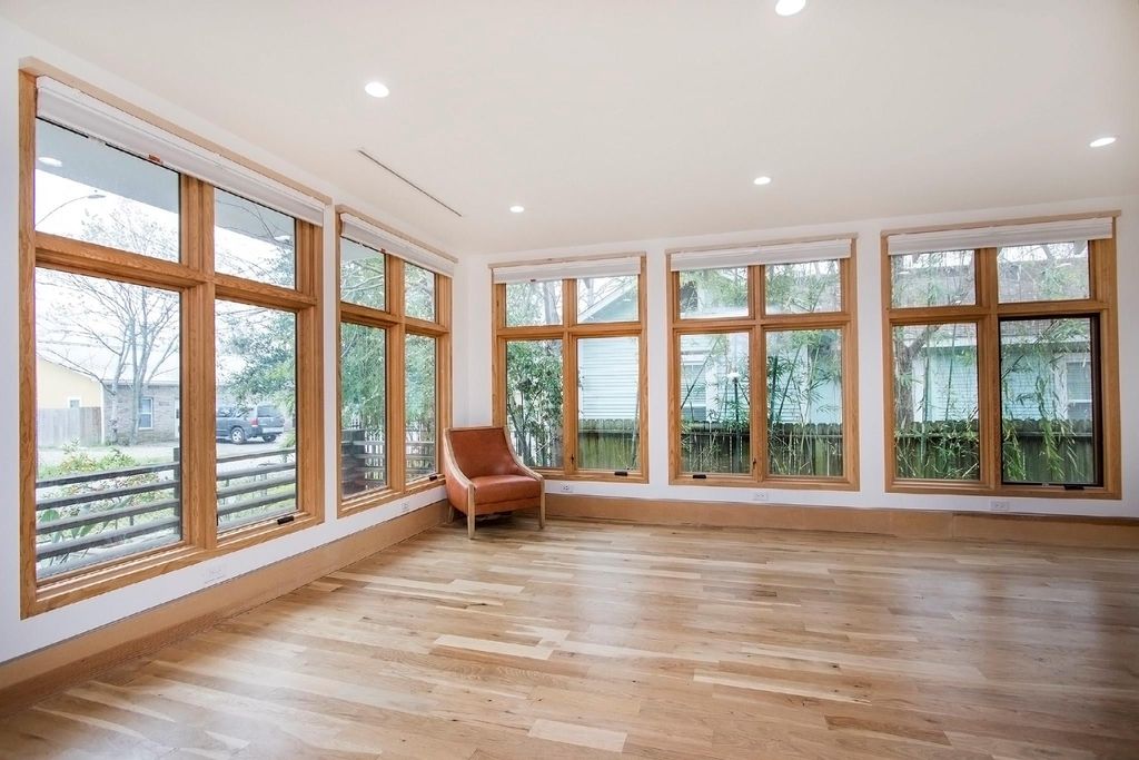 Photo of 811 E 23rd Street, Houston, TX 77009 (MLS # 98090605)