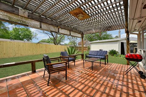 Photo of 4510 Beechcraft Street, Seabrook, TX 77586 (MLS # 15992930)