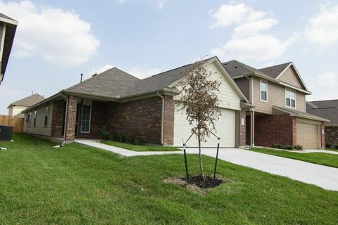 Photo of 10338 Sunset Glow Avenue, Houston, TX 77044 (MLS # 76670315) Photo of 10338 Sunset Glow Avenue, Houston, TX 77044 (MLS # 76670315)