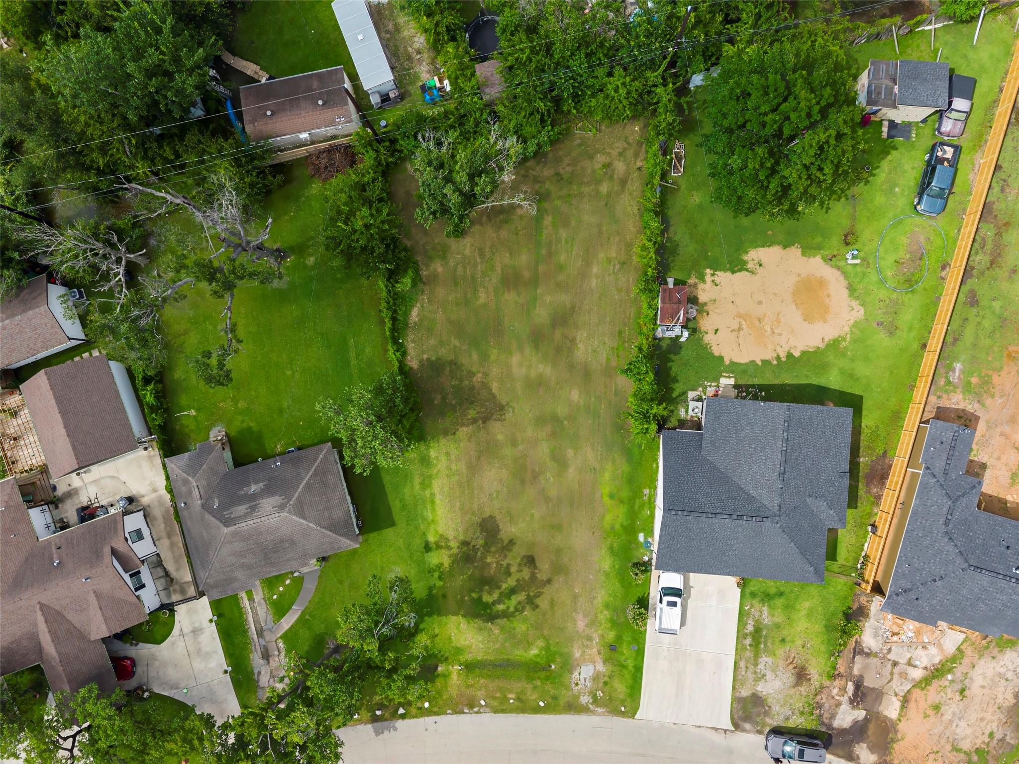 Photo 1 of 12 — 10425 N Oswego Street, Houston, TX 77029