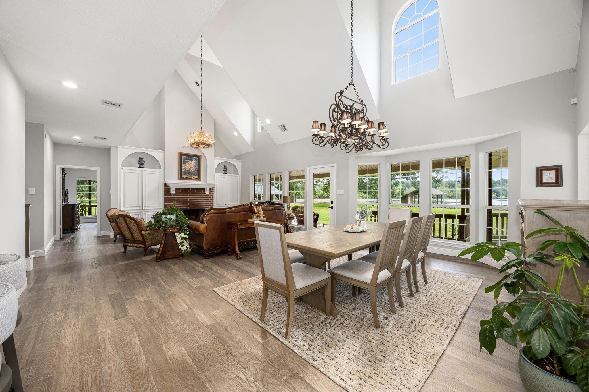 15050 Lake Paula Drive