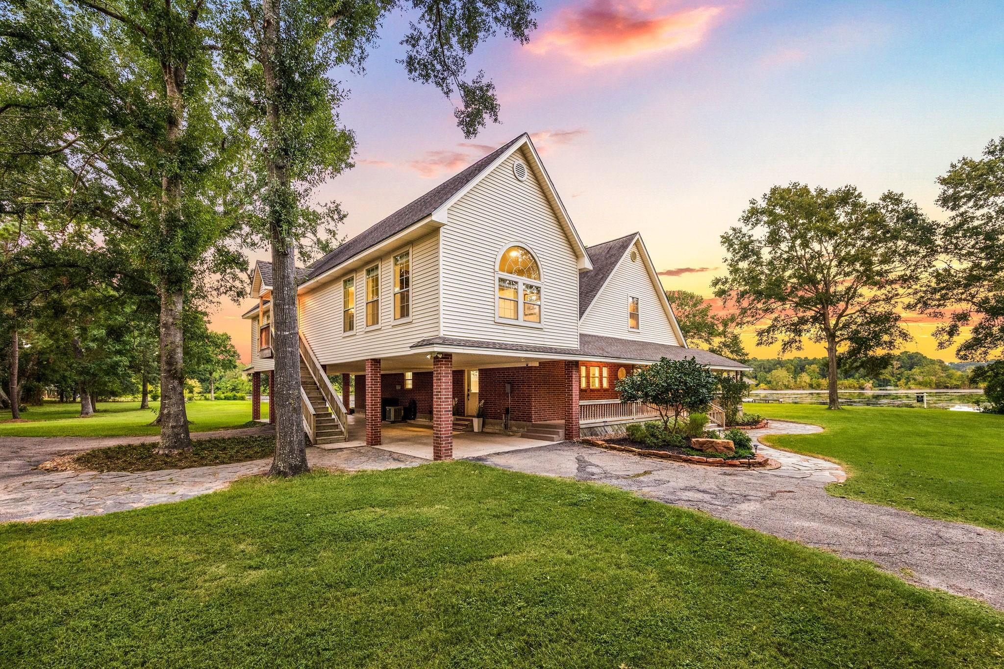 15050 Lake Paula Drive