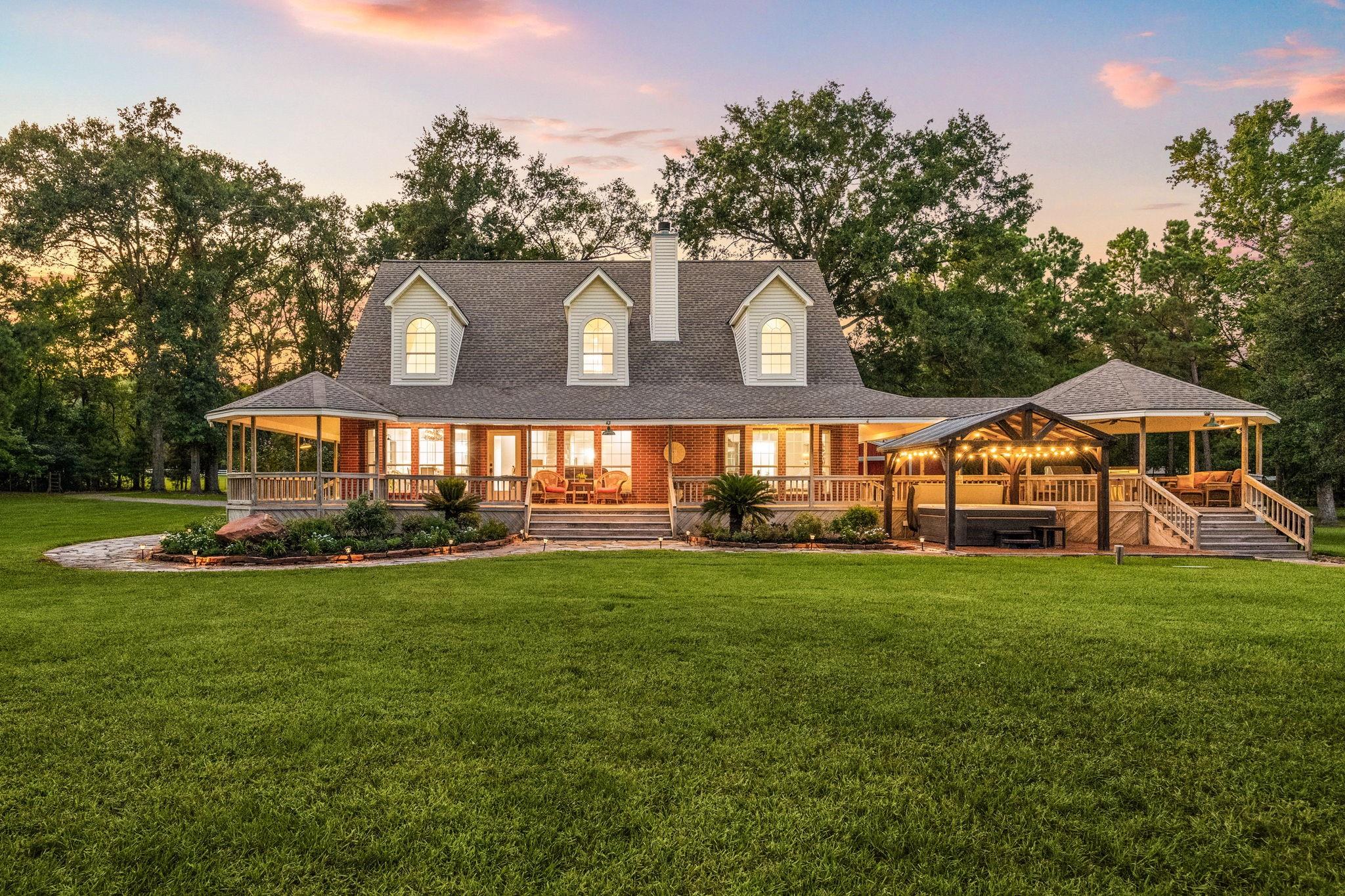 15050 Lake Paula Drive