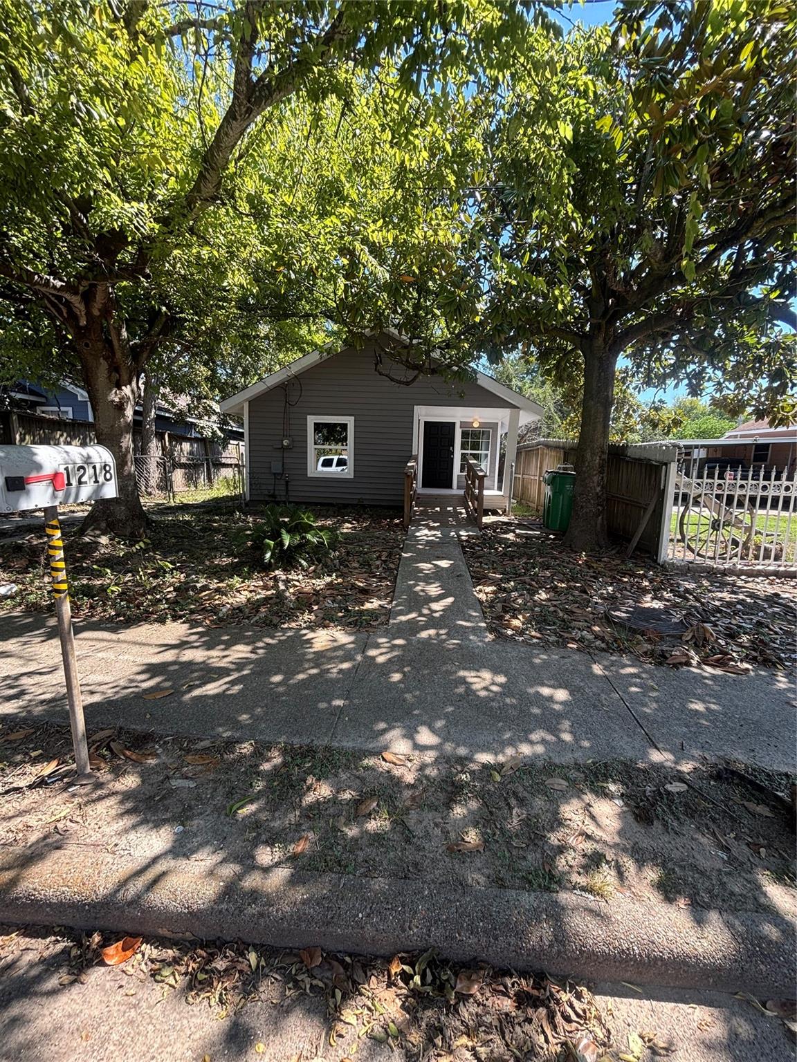 1218 Magnolia Street