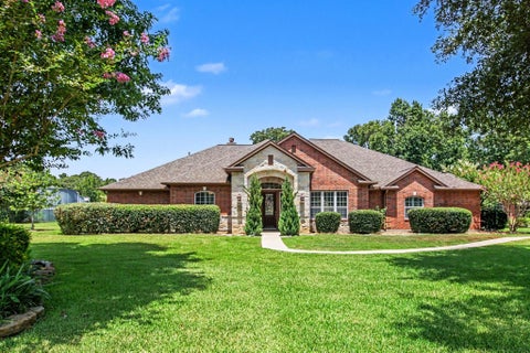 Photo of 52 La Jolla Circle, Montgomery, TX 77356 (MLS # 93061961)
