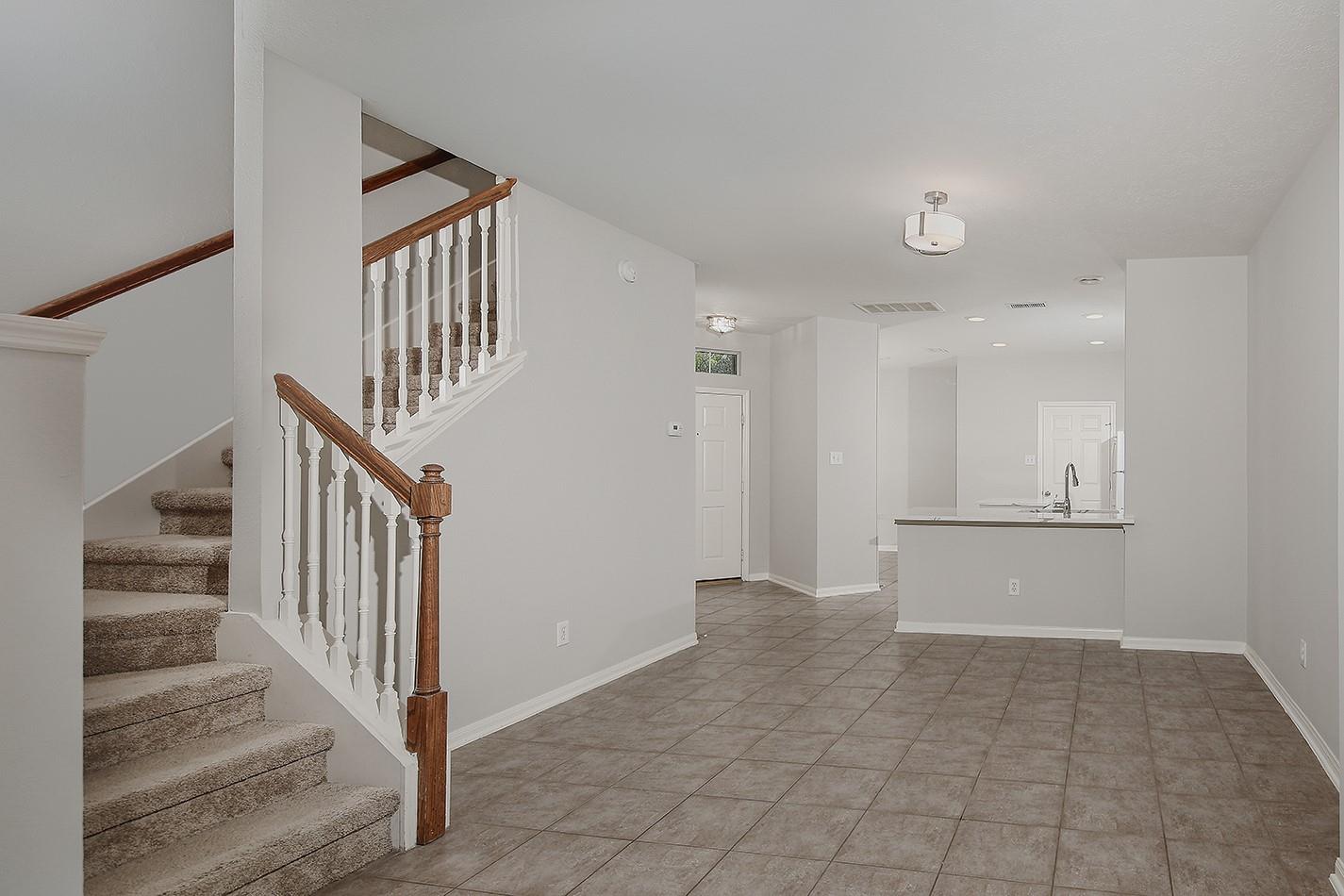 130 N Valley Oaks Circle
