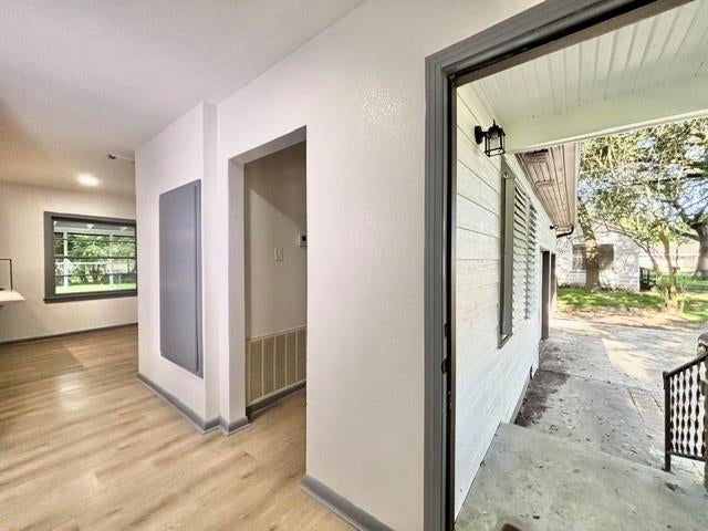 2419 Meadow Lane