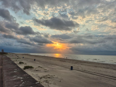 Multifamily For Sale - 1515 13th Street<br/> Galveston, TX 77550
