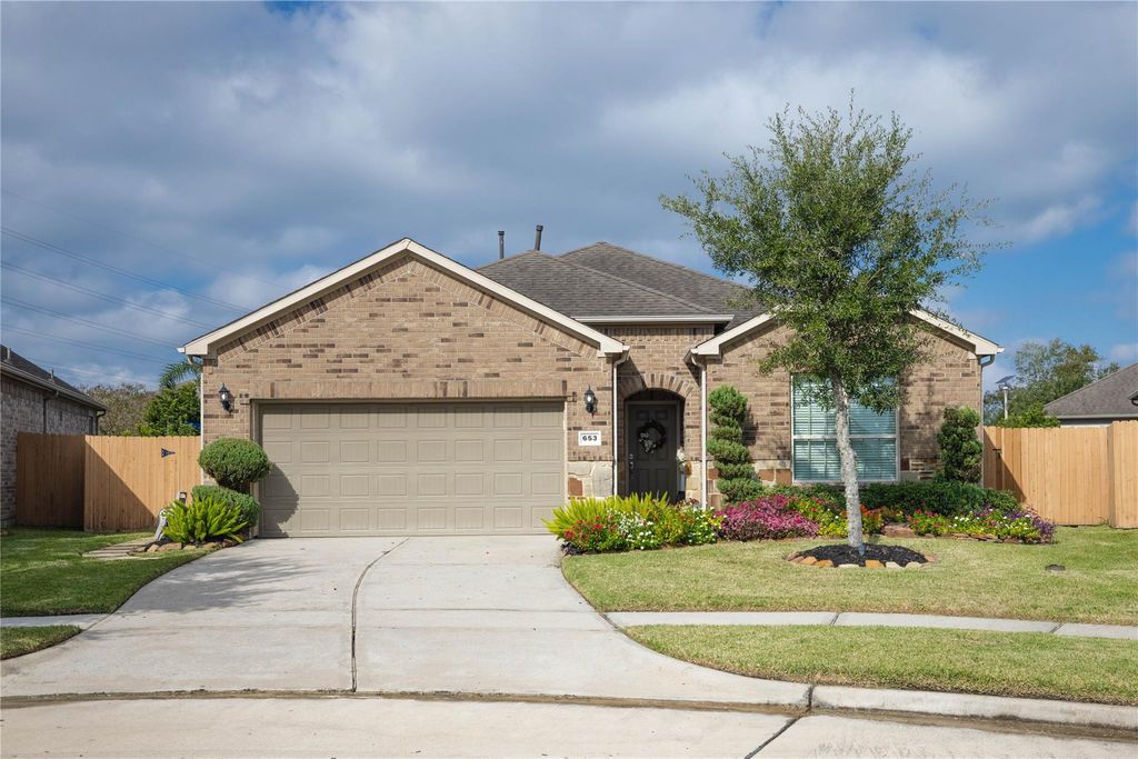 Photo of 653 Iago Court, League City, TX 77573 (MLS # 9395173)