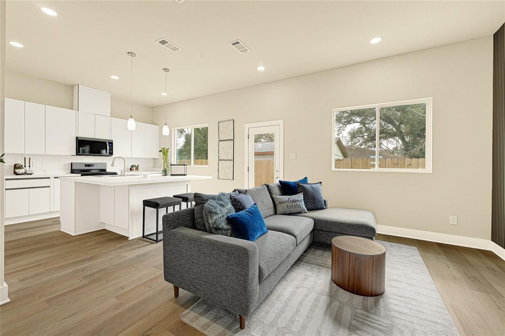 Photo of 706 Savonna Ln, Houston, TX 77095 (MLS # 98736739)