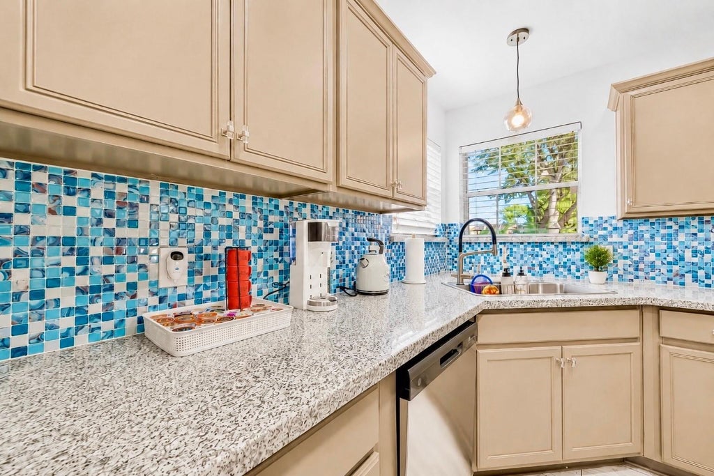 Photo of 9139 Magnolia View, Houston, TX 77099 (MLS # 70754620)