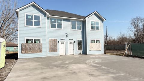 3023 Friar Point Road A/B Houston TX 77051