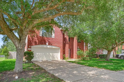 Photo of 5610 Brazos Springs Drive, Sugar Land, TX 77479 (MLS # 26332033)