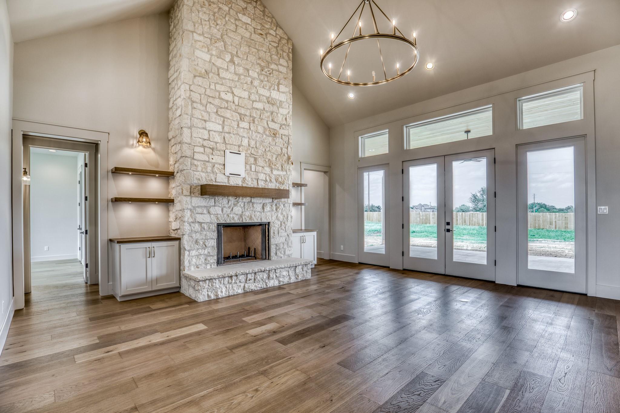 5501 Larkspur Lane