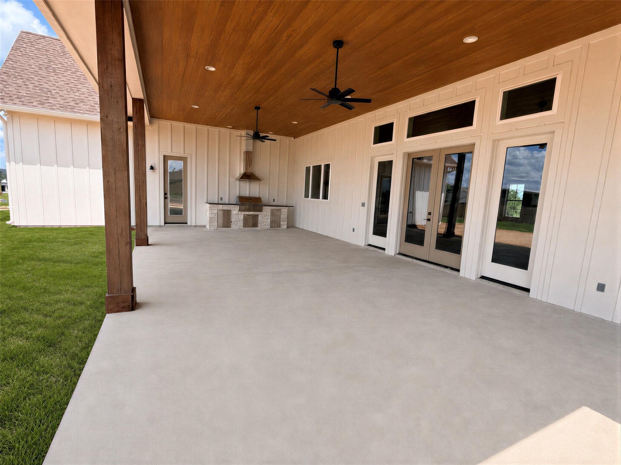 5501 Larkspur Lane