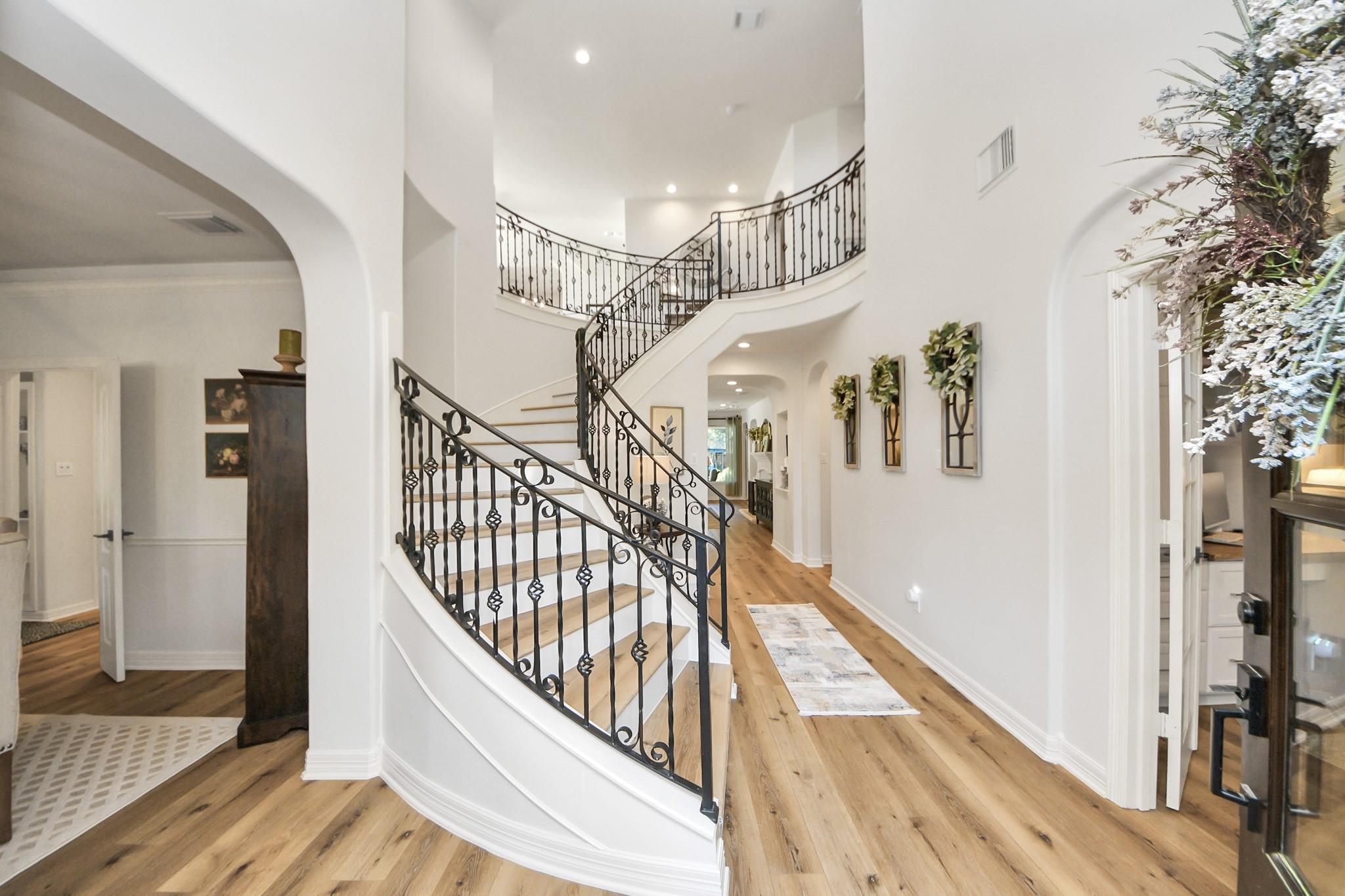 9102 Stonebridge Court