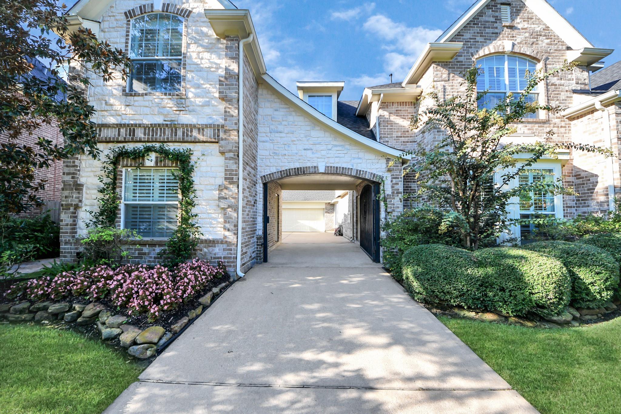 9102 Stonebridge Court