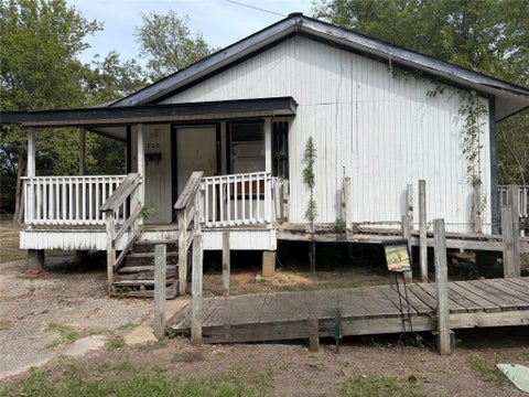 Photo of 1702 Williams Street, Lufkin, TX 75904 (MLS # 2089920)