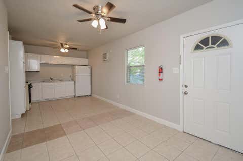 Multifamily For Rent - 2117 Thonig Road #B<br/> Houston, TX 77055