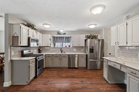 Photo of 2437 Willow Bend Drive, Richmond, TX 77406 (MLS # 94224215)