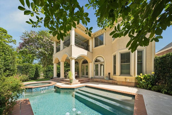 1106 BAYOU ISLAND DR, HOUSTON, TX 77063 - Image 561d4f37b8aaf5d9c5017d3d6d09d410/1007726299