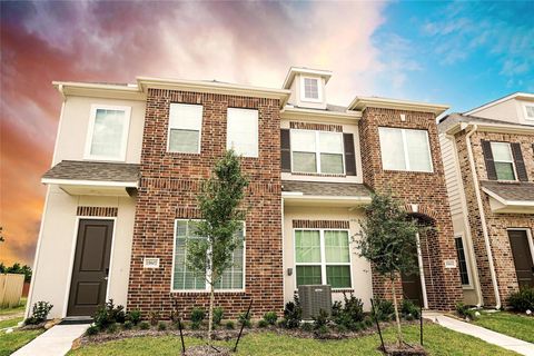 Photo of 15807 Loch Laggan Drive, Humble, TX 77346 (MLS # 32081229)
