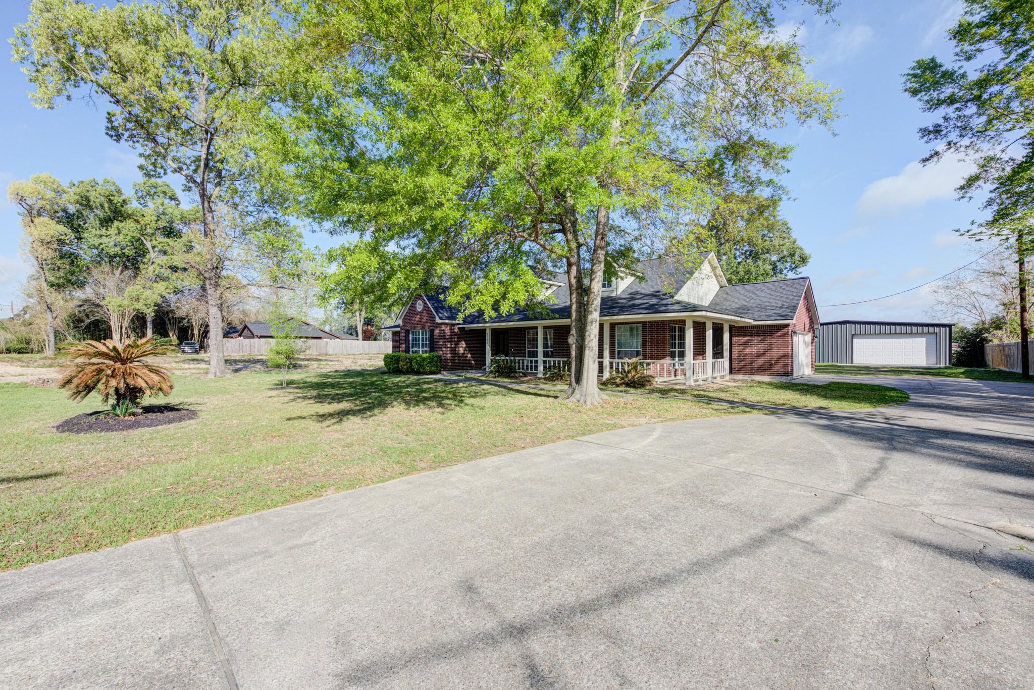 1016 Chateau Woods Parkway Drive