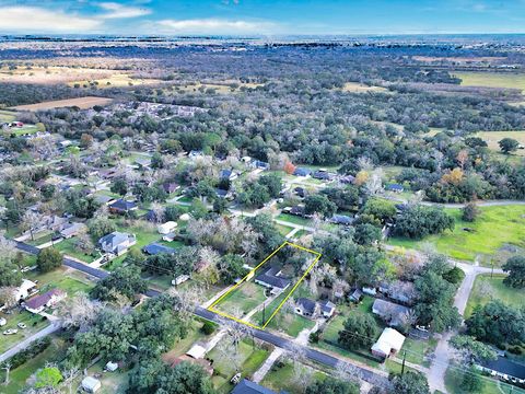 Tiny photo for 906 Avenue A, Sweeny, TX 77480 (MLS # 56364338)