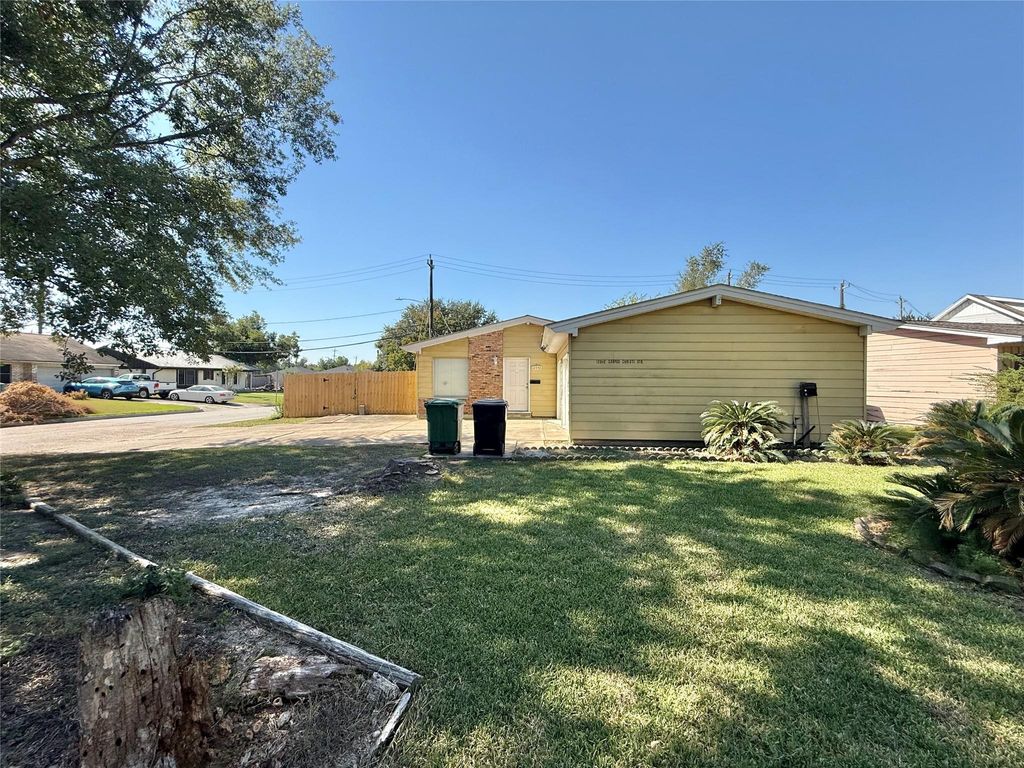 Photo of 12842 Corpus Christi St St, Houston, TX 77015 (MLS # 69018110)