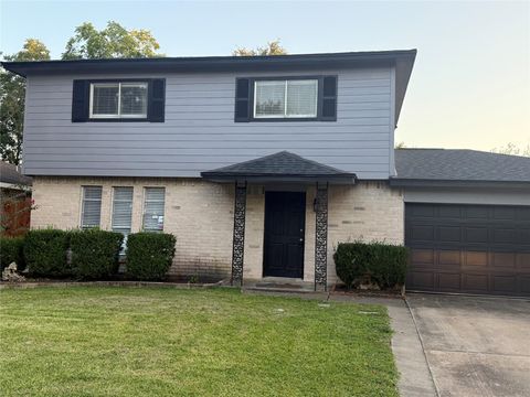 Photo of 6207 Woodvale Drive, League City, TX 77573 (MLS # 30854393)