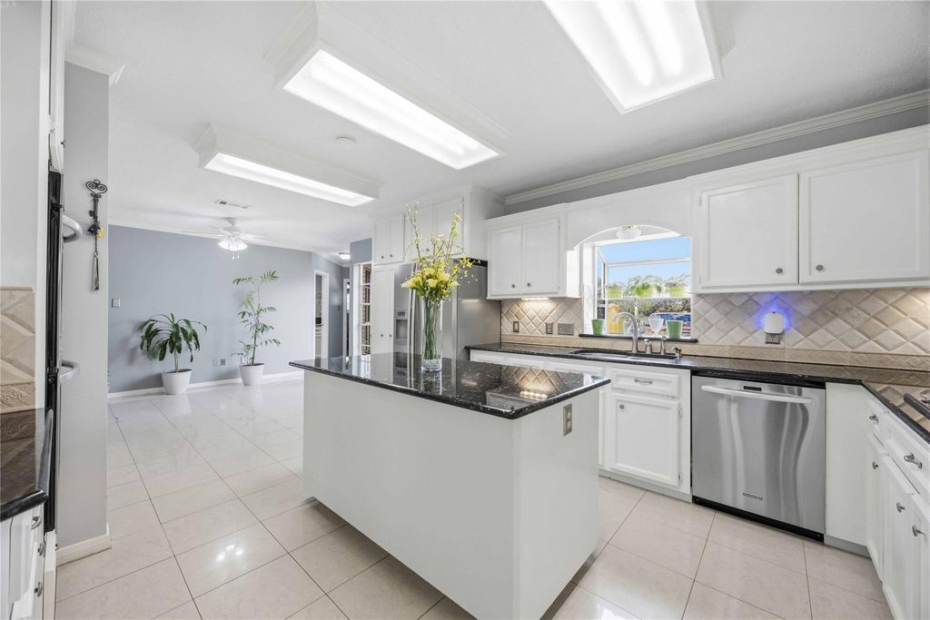 Photo of 12075 Fm 359 Road, Hempstead, TX 77445 (MLS # 43240411)