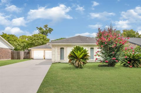 Photo of 12726 Westella Drive, Houston, TX 77077 (MLS # 72084837)