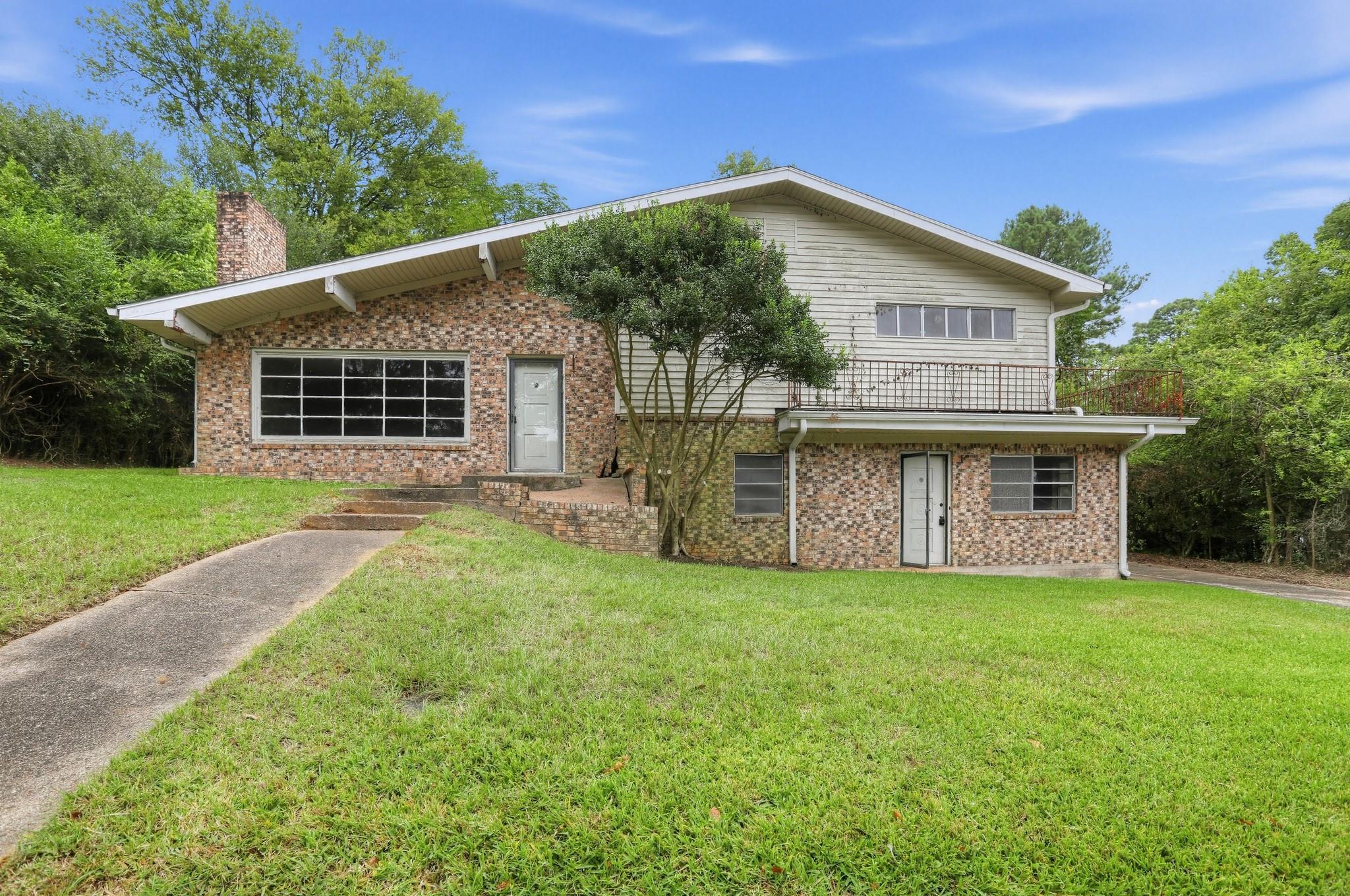 335 Lakewood