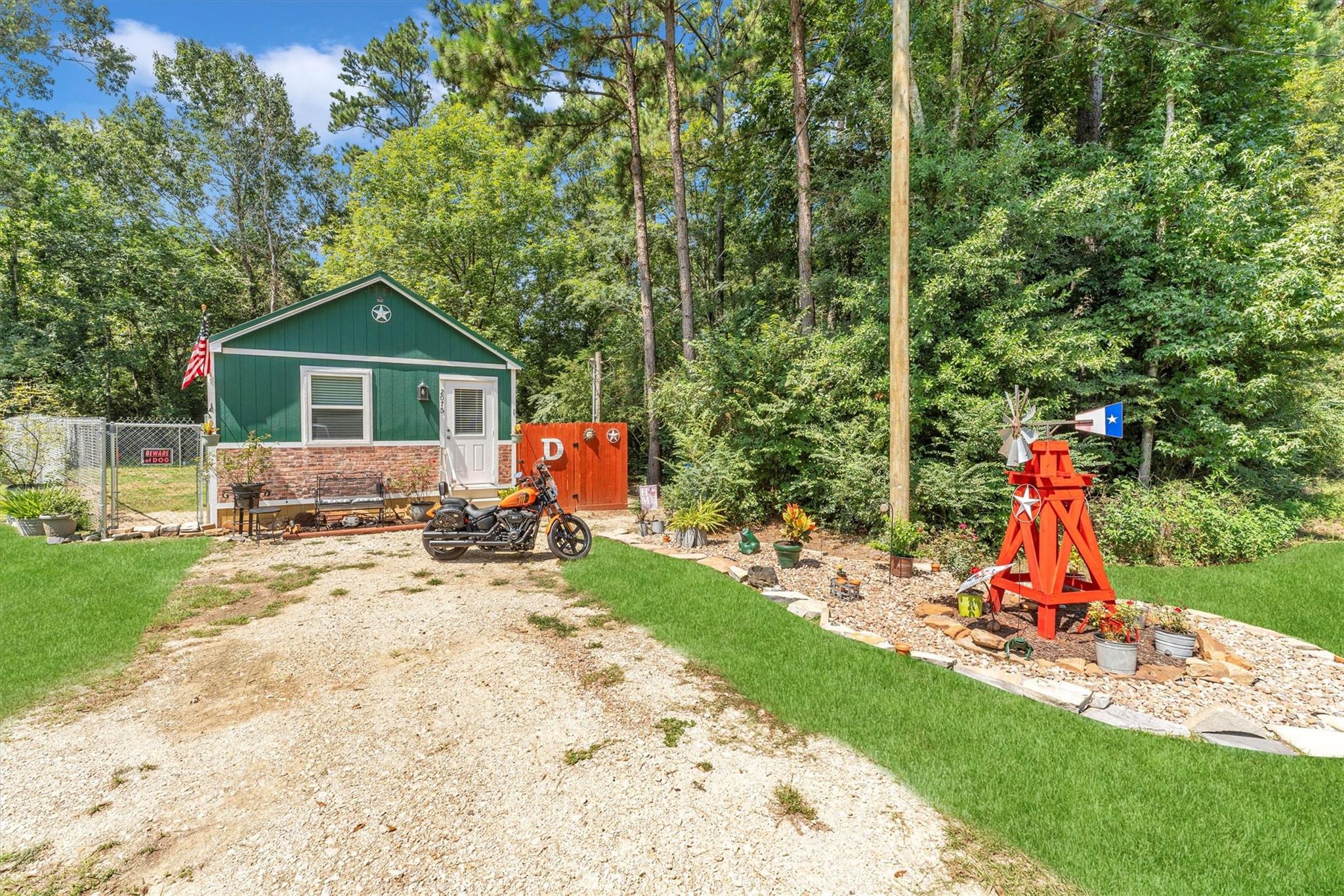 2075 Mangum Road