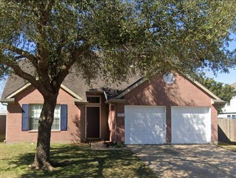 Homes For Sale - 21602 Grand Bay Lane<br/> Katy, TX 77449