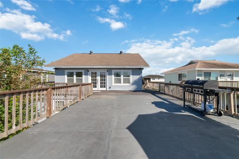 196 Barracuda Street Bayou Vista TX 77563