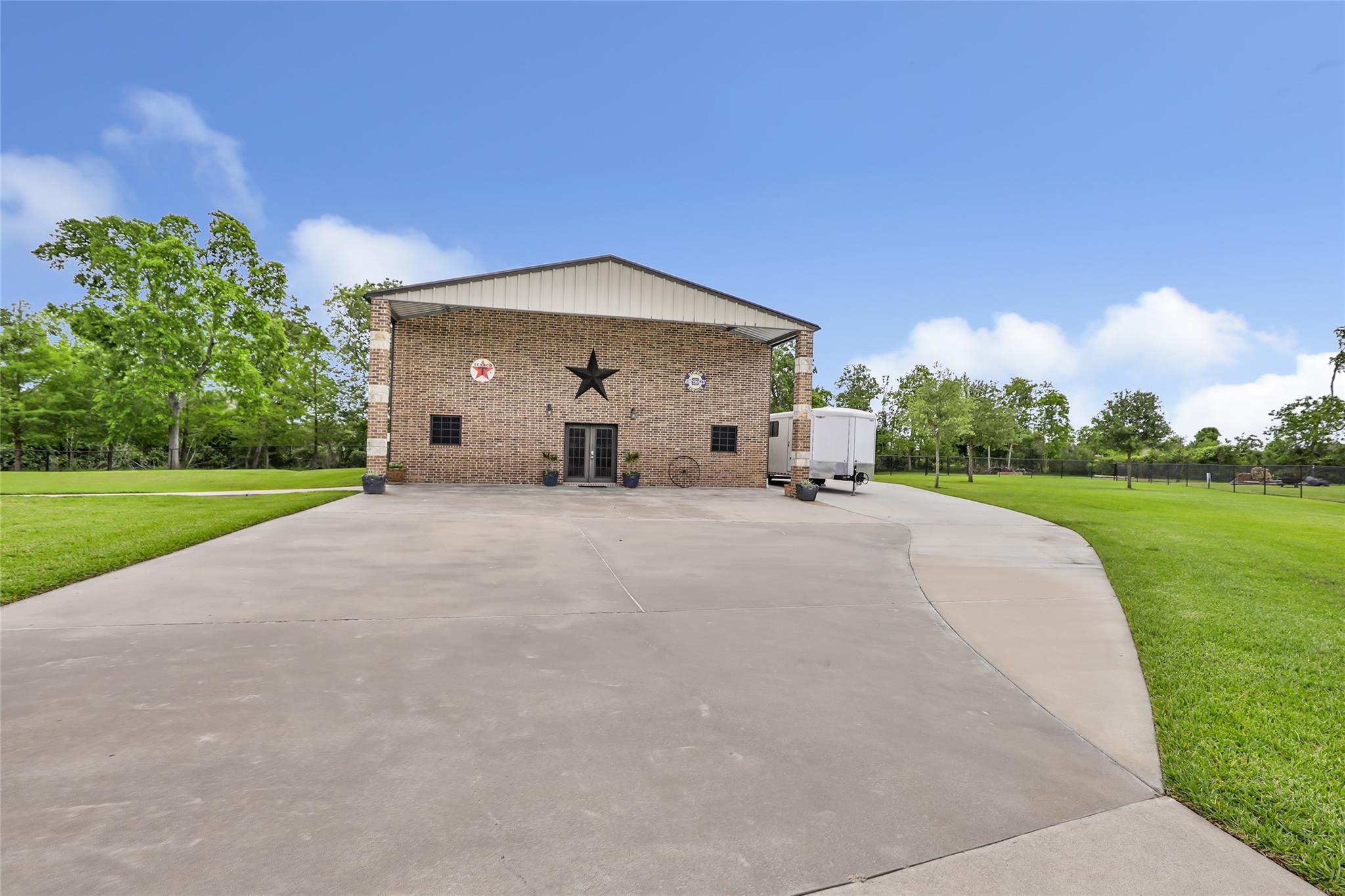 6202 Circle Back Road