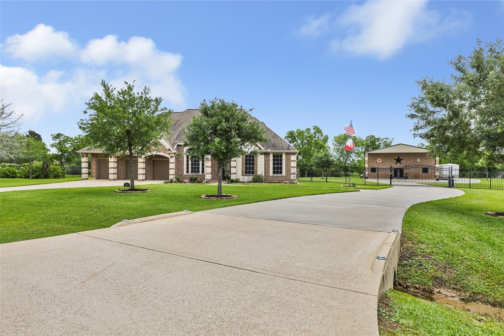 Photo of 6202 Circle Back Road, Baytown, TX 77523 (MLS # 45665235)